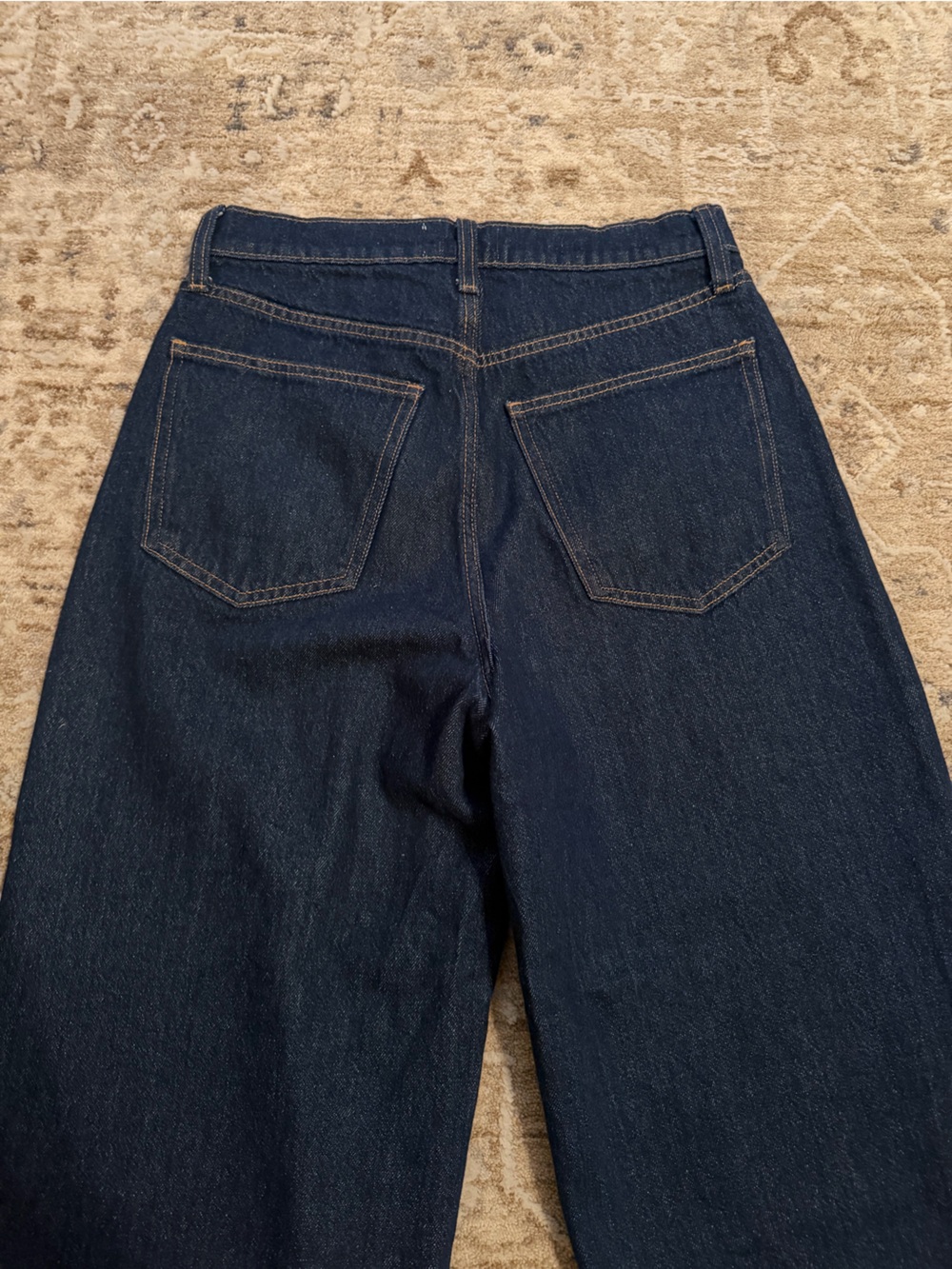 Target High Rise Barrel Jean. Size 4 - Picture 7 of 7